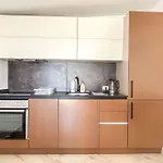Suncrest B37 Apartmán *