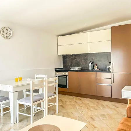 Suncrest B37 Дуррес