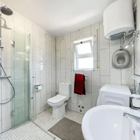 Апартаменты Suncrest B37